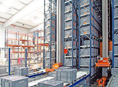 Робот на складе