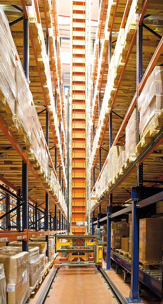 Кран штабелер фото 1